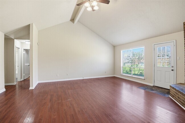 Building Photo - 4922 Temple Bell Dr