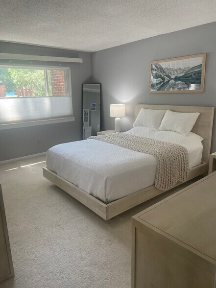 Bedroom - 11818 Breton Ct #11