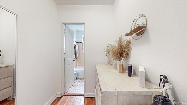 Building Photo - 105-25 64th Ave