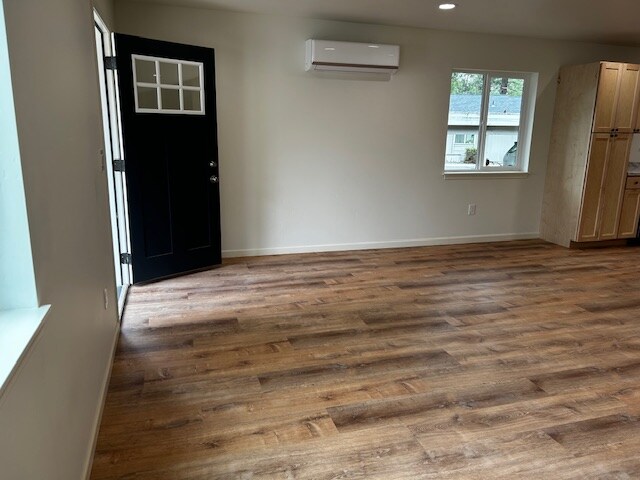 Building Photo - 376 Harriet St