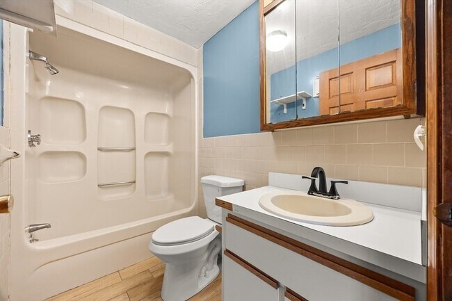 Building Photo - 39 Blendall St