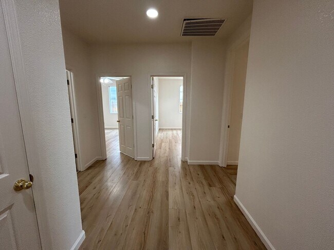 Building Photo - 759 Hagerman Peak Dr