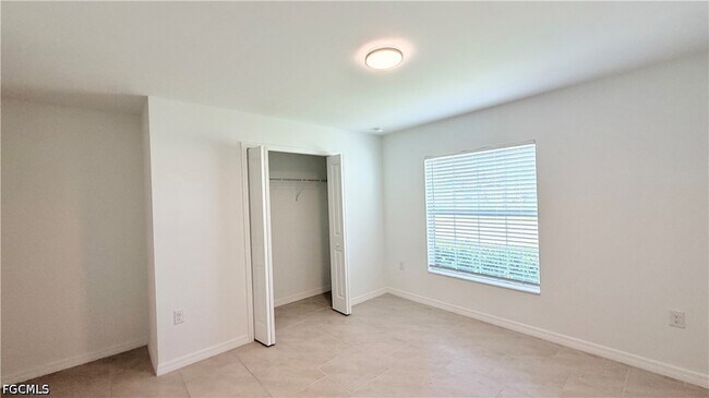 Building Photo - 4007 San Clemente Ct