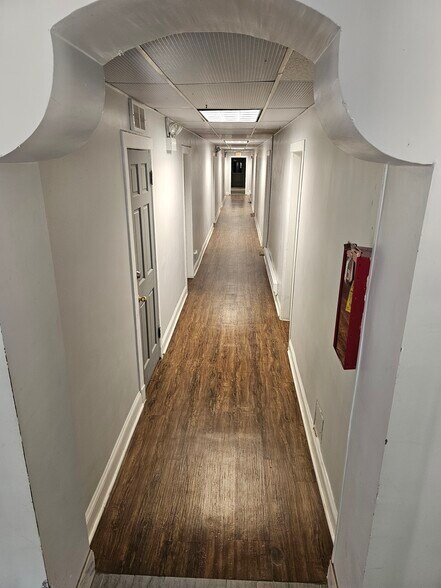 Building Photo - 4725 N Beacon St