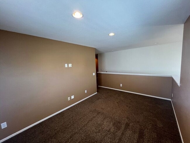 Building Photo - 35736 Emily Ave