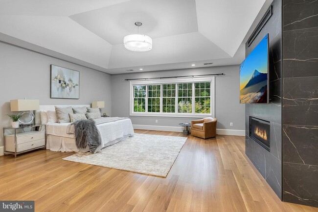 Building Photo - 7002 River Oaks Dr