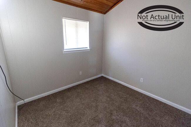 Building Photo - 7401 N Moberly Dr