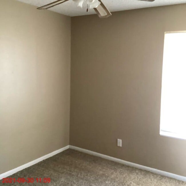 Building Photo - 3103 Courtney Ln