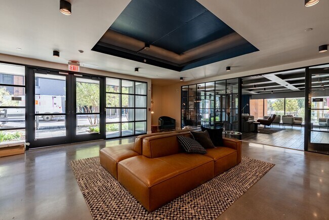 Building Photo - Luxurious Industrial Loft - 2 bed 2 bath c...