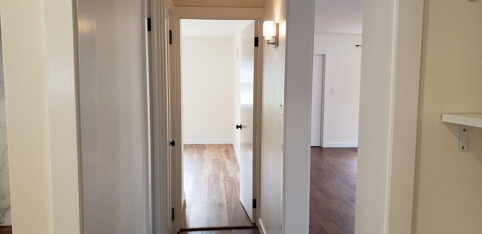 1st Floor Hallway - 2331 S 59th St
