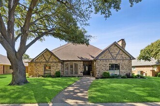 Building Photo - 2504 Skipwith Dr