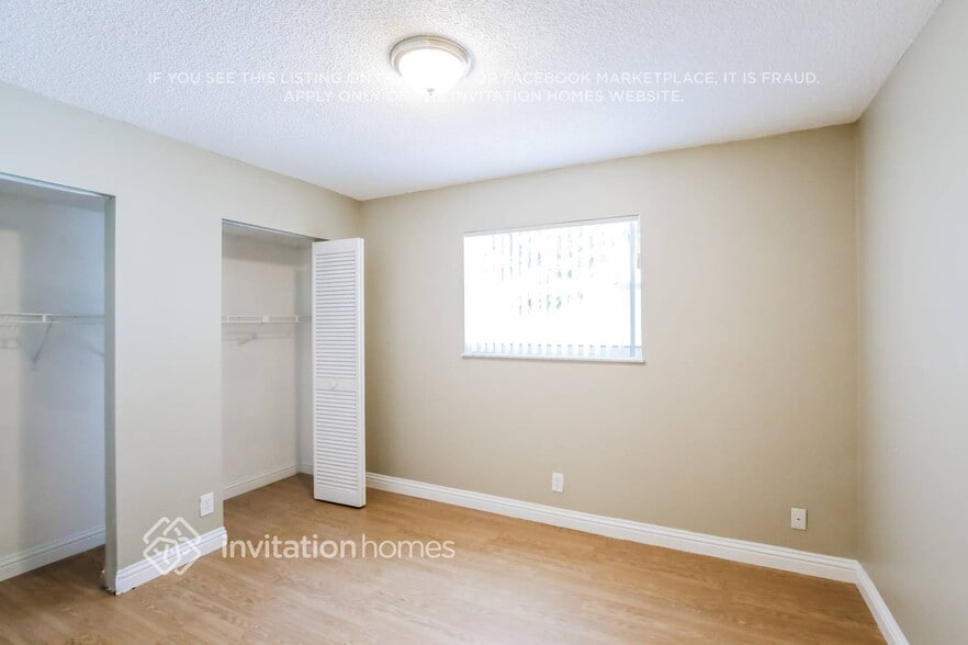Building Photo - 9810 SW 57th St