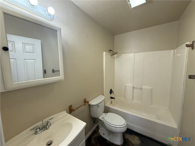Building Photo - 41340 FM3159