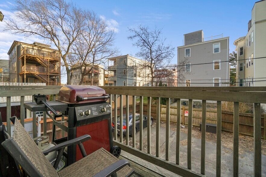 Building Photo - 6 Howell St