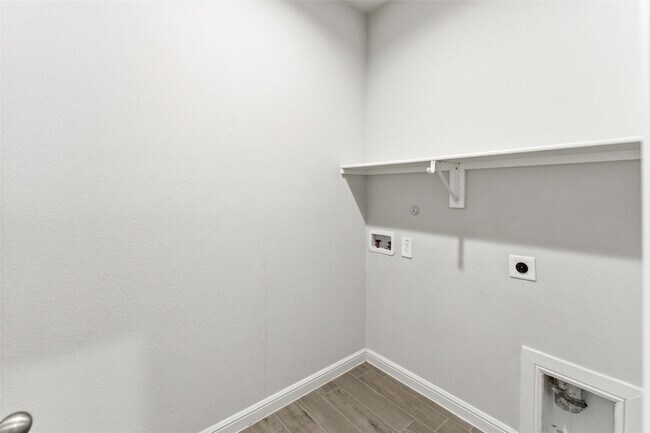 Building Photo - 9749 Serviceberry Ln