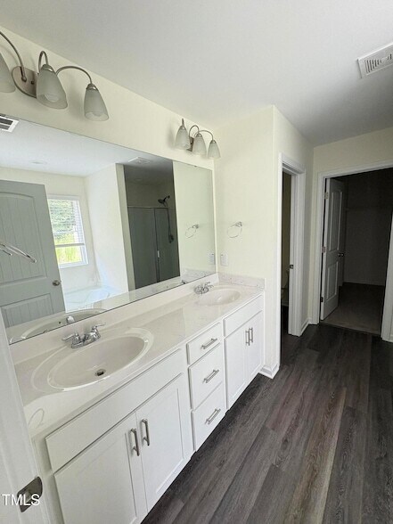 Building Photo - 3413 Slippery Elm Dr