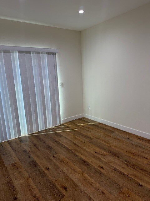 Building Photo - 5875 Towne Ave