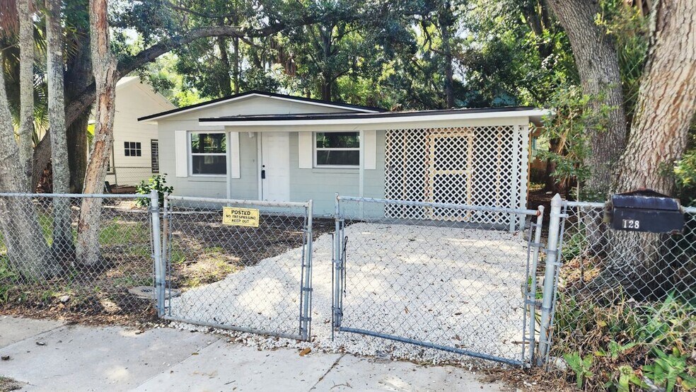 Building Photo - 128 Kingston Ave