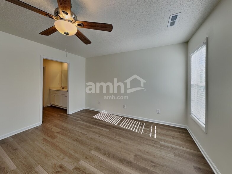 Building Photo - 192 Cameron Way Cir
