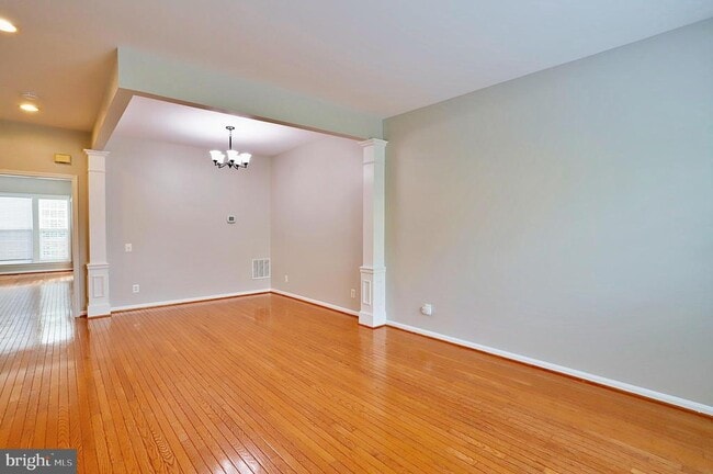 Building Photo - 8239 Singleleaf Ln