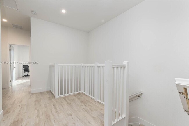 Building Photo - 2430 SW 145th Pl