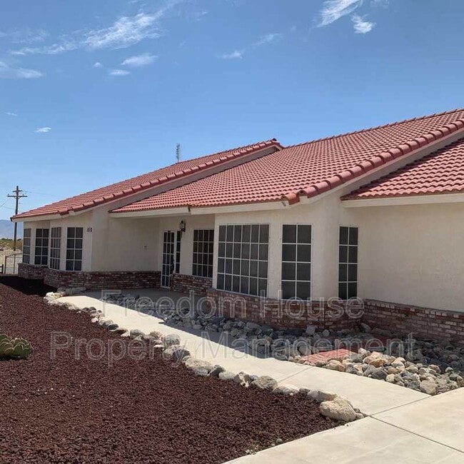Building Photo - 3260 Helicopter Ave