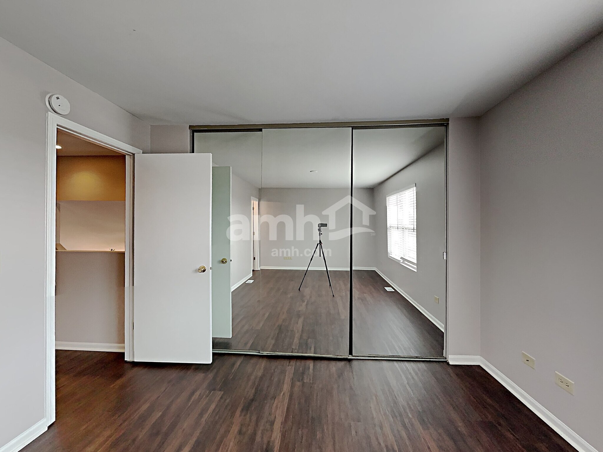 Building Photo - 5756 Emerald Pointe Dr