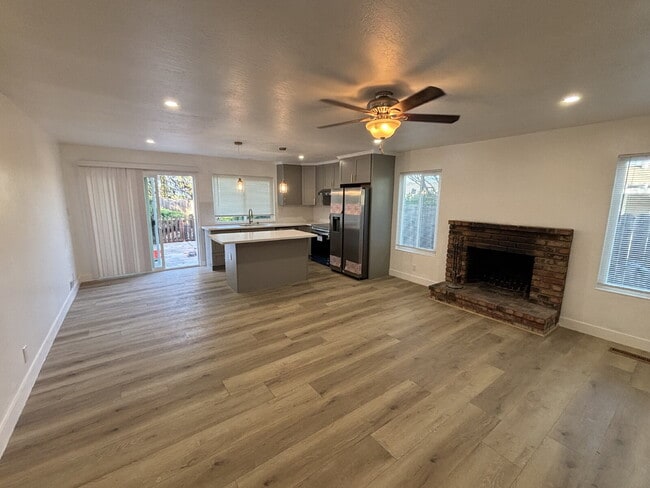 Building Photo - "Completely Remodeled and Charming 3-Bed Oasis with Pool & Fireplace in Pittsburg's Heart!"