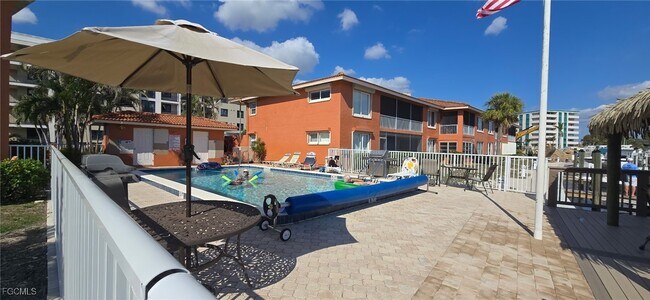 Building Photo - 434 Tudor Dr