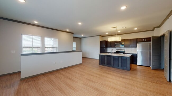 Building Photo - 35 Degrees North Apartment Homes