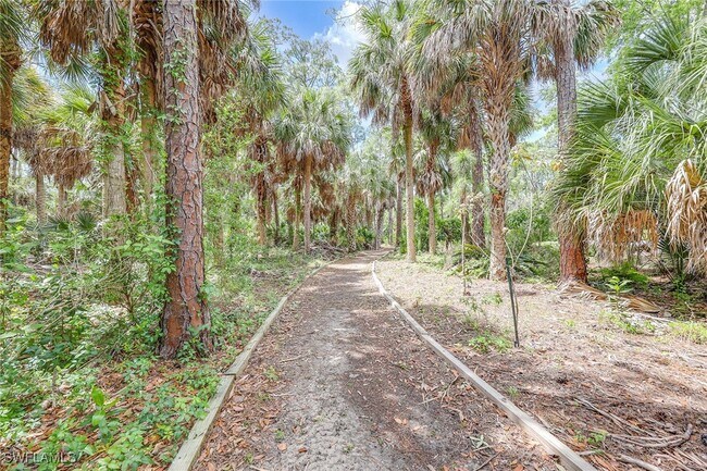 Building Photo - 1786 Tarpon Bay Dr S