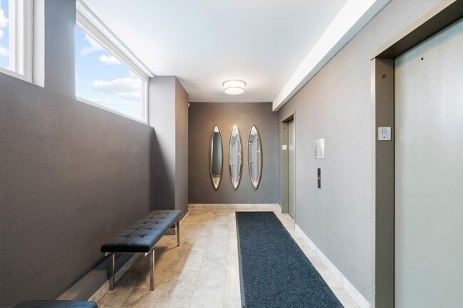 Building Photo - 389 E 89th St