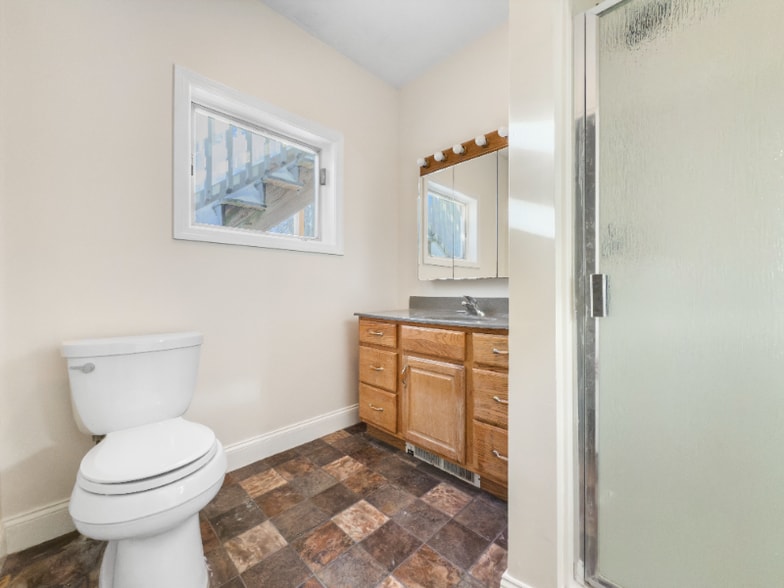 Building Photo - 8 Colby St