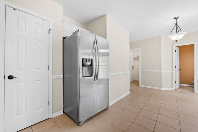 Building Photo - 3485 Maple Terrace Dr