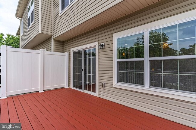 Building Photo - 2895 Sedgemore Pl