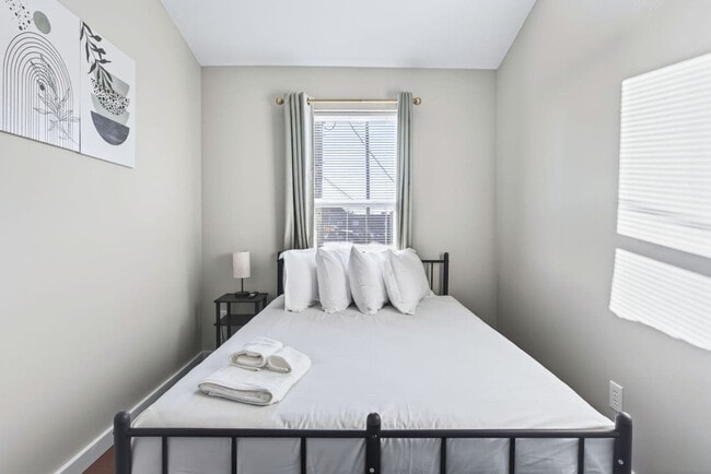 Building Photo - 518 Prospect St