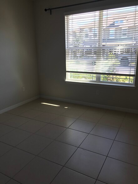 Building Photo - 2713 Giardino Loop