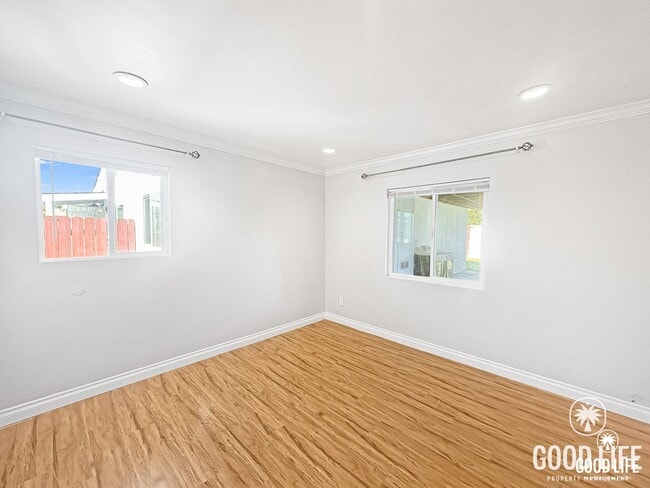 Building Photo - Fond Du Lac Ave