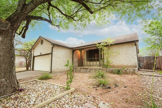 Primary Photo - Spacious 3-Bedroom Single Family Home in S...