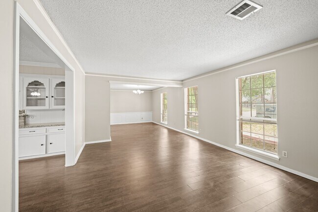 Building Photo - 1123 Marne Ln