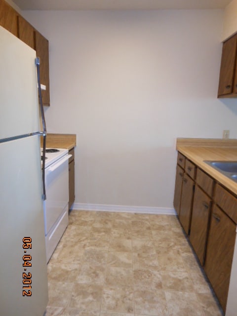 Building Photo - Great 2-Bedroom Unit in Fort Walton Beach-Near Bases!
