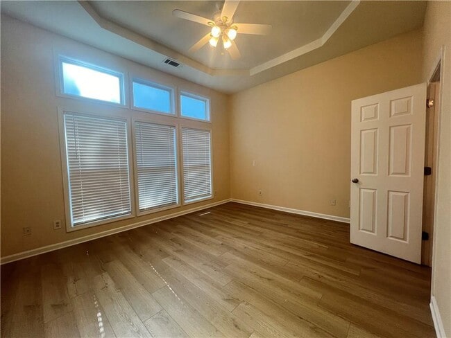 Building Photo - 2233 Worrall Hill Dr