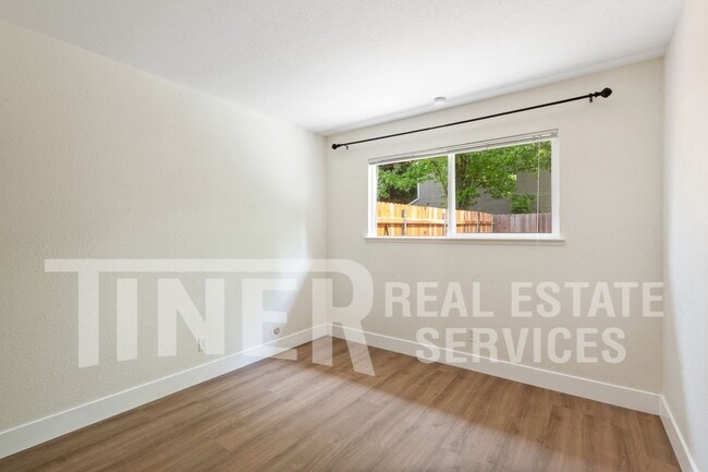 Building Photo - 9140 Nasreen Dr