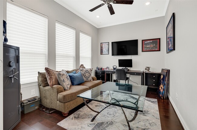 Building Photo - 2815 King's Retreat Cir