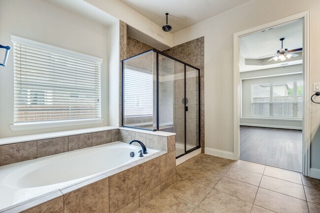 Building Photo - Spacious 4br/3.5ba Home For Lease in Prosper ISD!