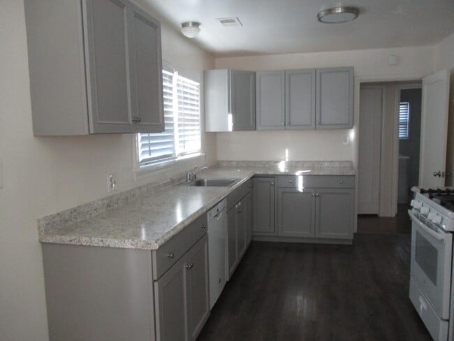 Primary Photo - 7931 Carmel St