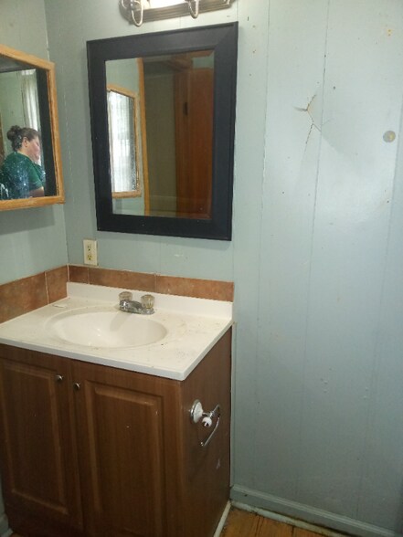 Building Photo - 623 Lafayette St