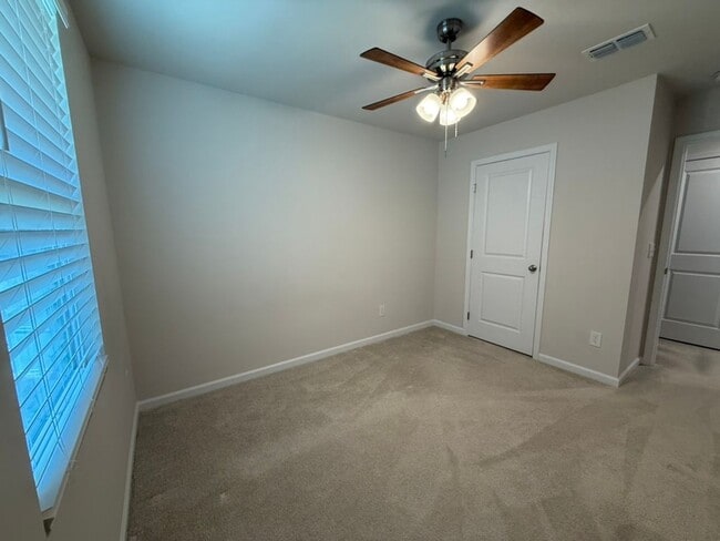 Building Photo - 159 Sarnesfield Wy