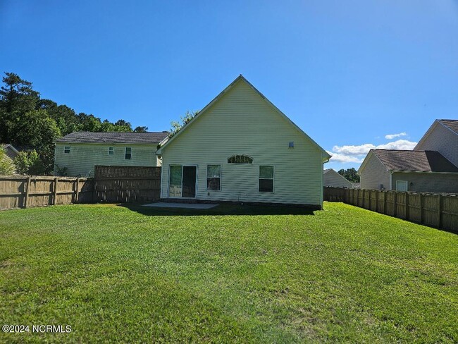 Building Photo - 206 Station House Rd