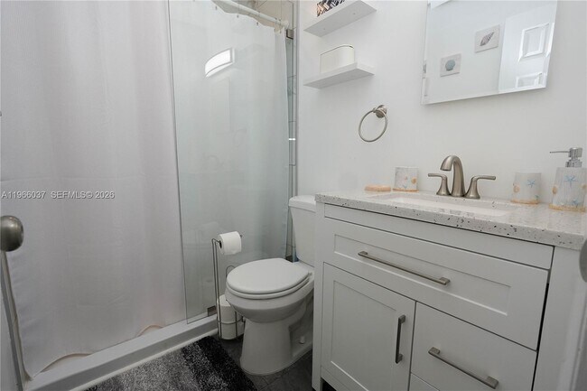 Building Photo - 742 Granada St